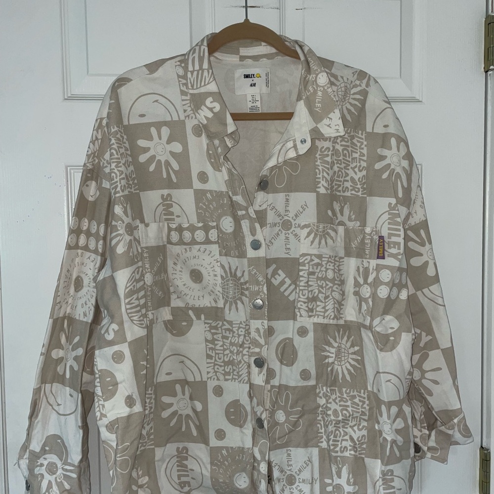 Smiley Graphic Patterned Women's Shirt